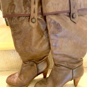 High heels leather boots - Size 7.5
